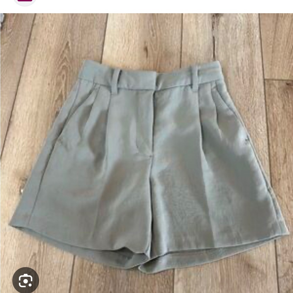Aritzia Wilfred Effortless High Waist Sage Shorts 5” inseam NWT